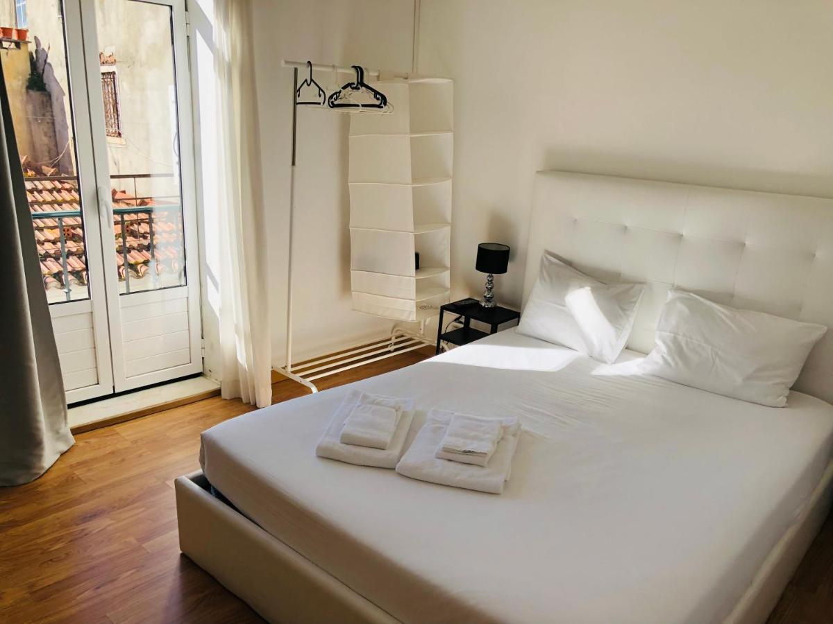 Hotel World Travelers Lisbona Esterno foto