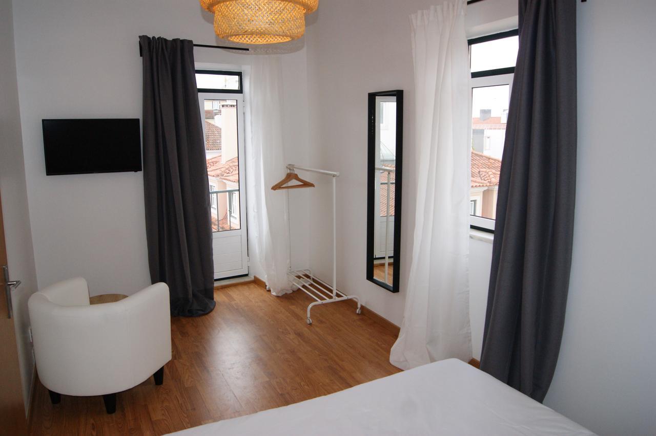 Hotel World Travelers Lisbona Esterno foto