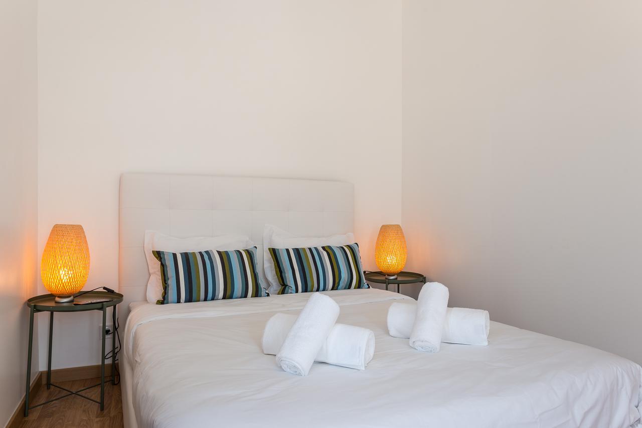 Hotel World Travelers Lisbona Esterno foto